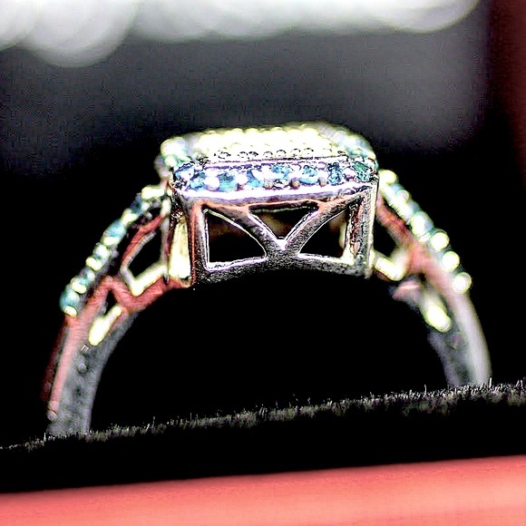Appraised Diamond Ring | Genuine Blue & White Diamonds | 925 Sterling Silver | 7 - Picture 4 of 11